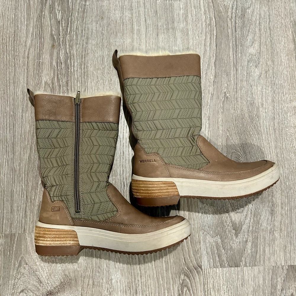 Women's Merrell Leather and Quilted Fabric Winter Boots